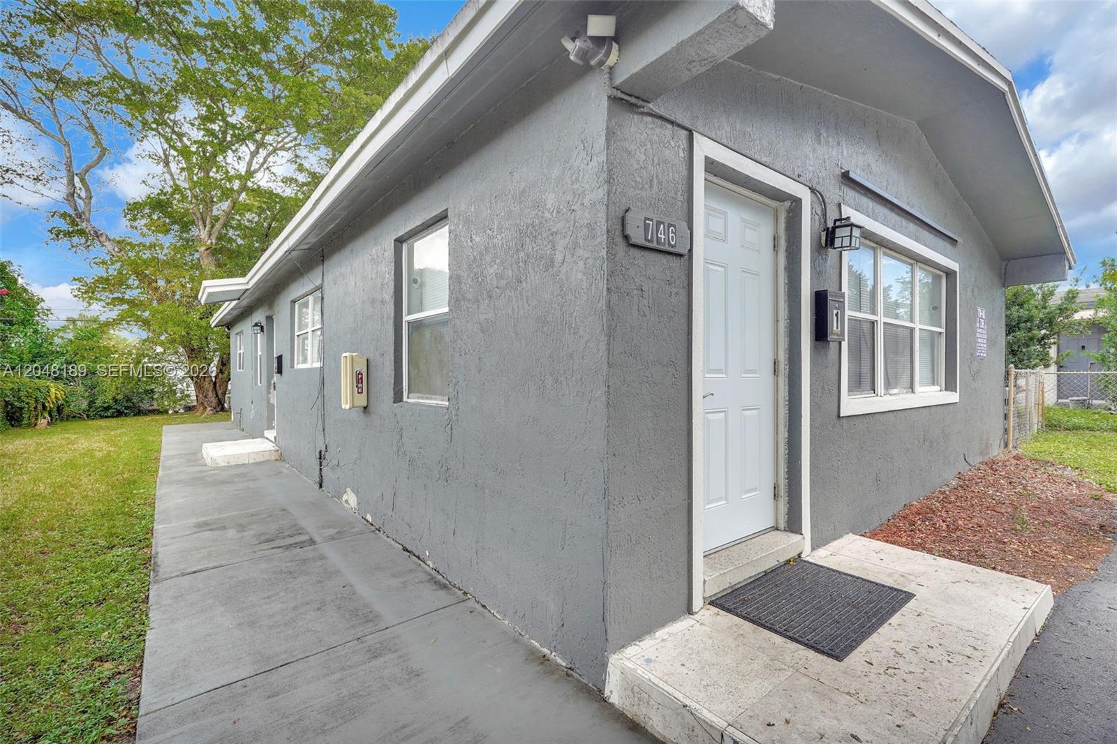 746 Southwest 4th Street, Unit 1 Dania Beach, FL 33004 - Photo 26 of 34