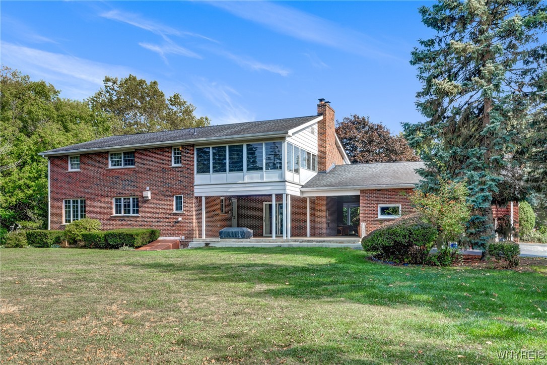 859 The Circle Lewiston, NY 14092 - Photo 2 of 50