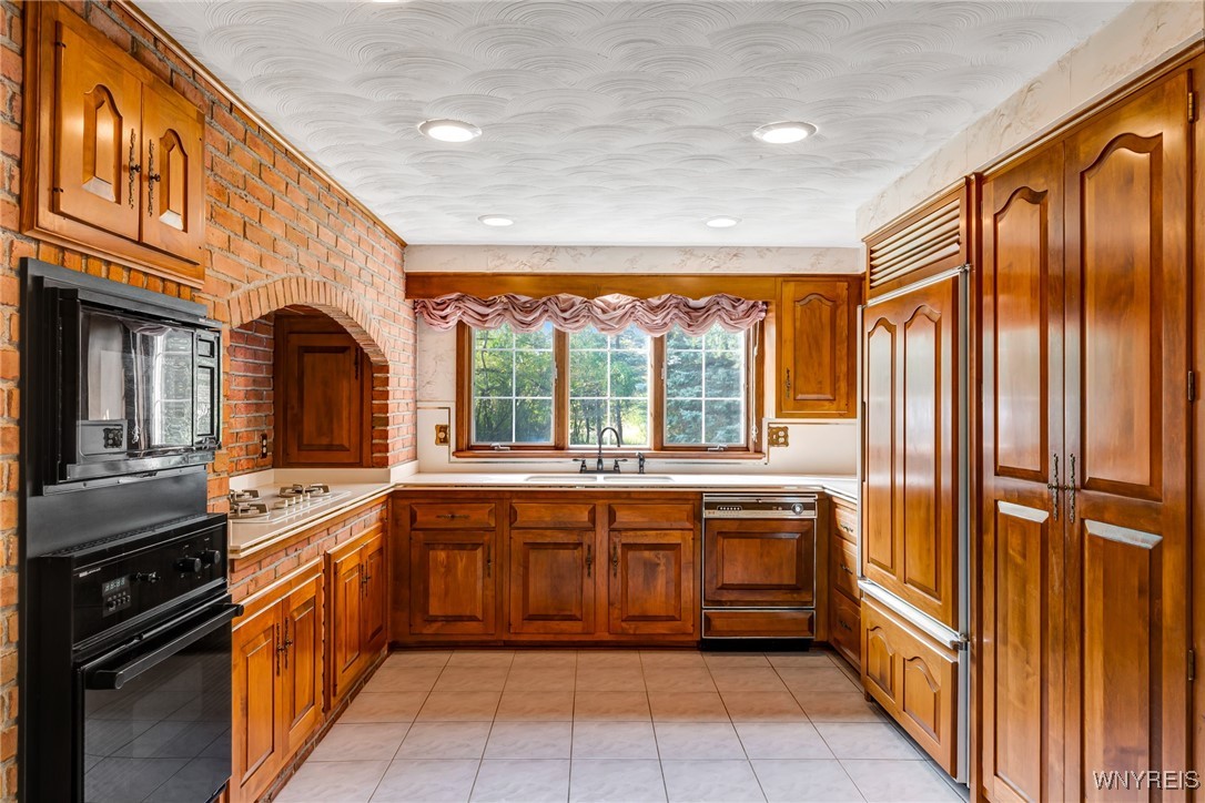 859 The Circle Lewiston, NY 14092 - Photo 21 of 50