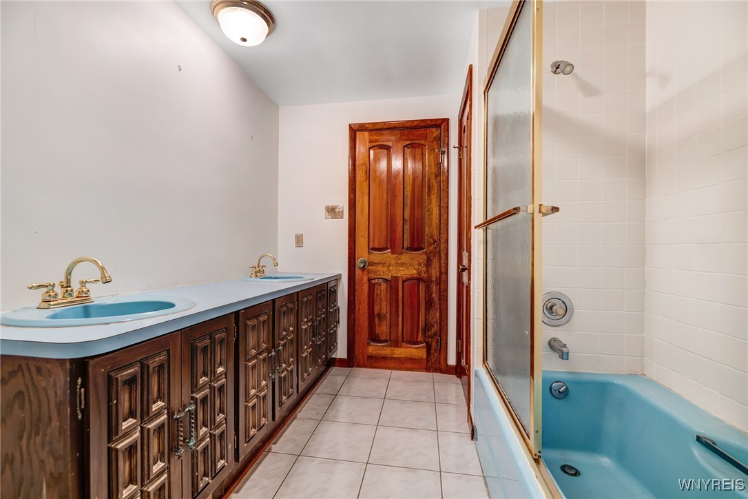 859 The Circle Lewiston, NY 14092 - Photo 32 of 50