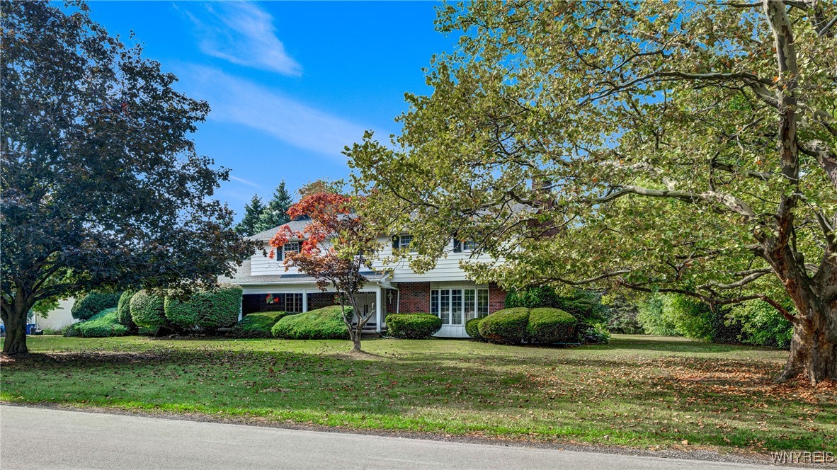 859 The Circle Lewiston, NY 14092 - Photo 7 of 50