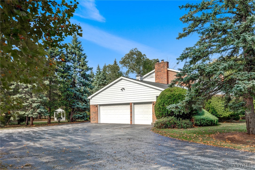 859 The Circle Lewiston, NY 14092 - Photo 10 of 50