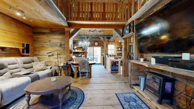 $225,000 | 167 East Oxford Road, Oxford, ME 04270