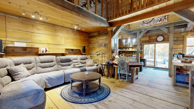 $225,000 | 167 East Oxford Road, Oxford, ME 04270