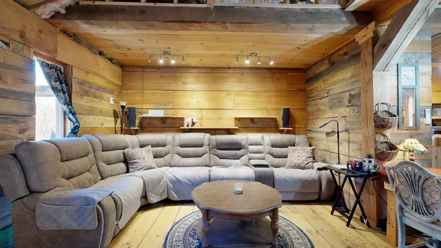 $225,000 | 167 East Oxford Road, Oxford, ME 04270