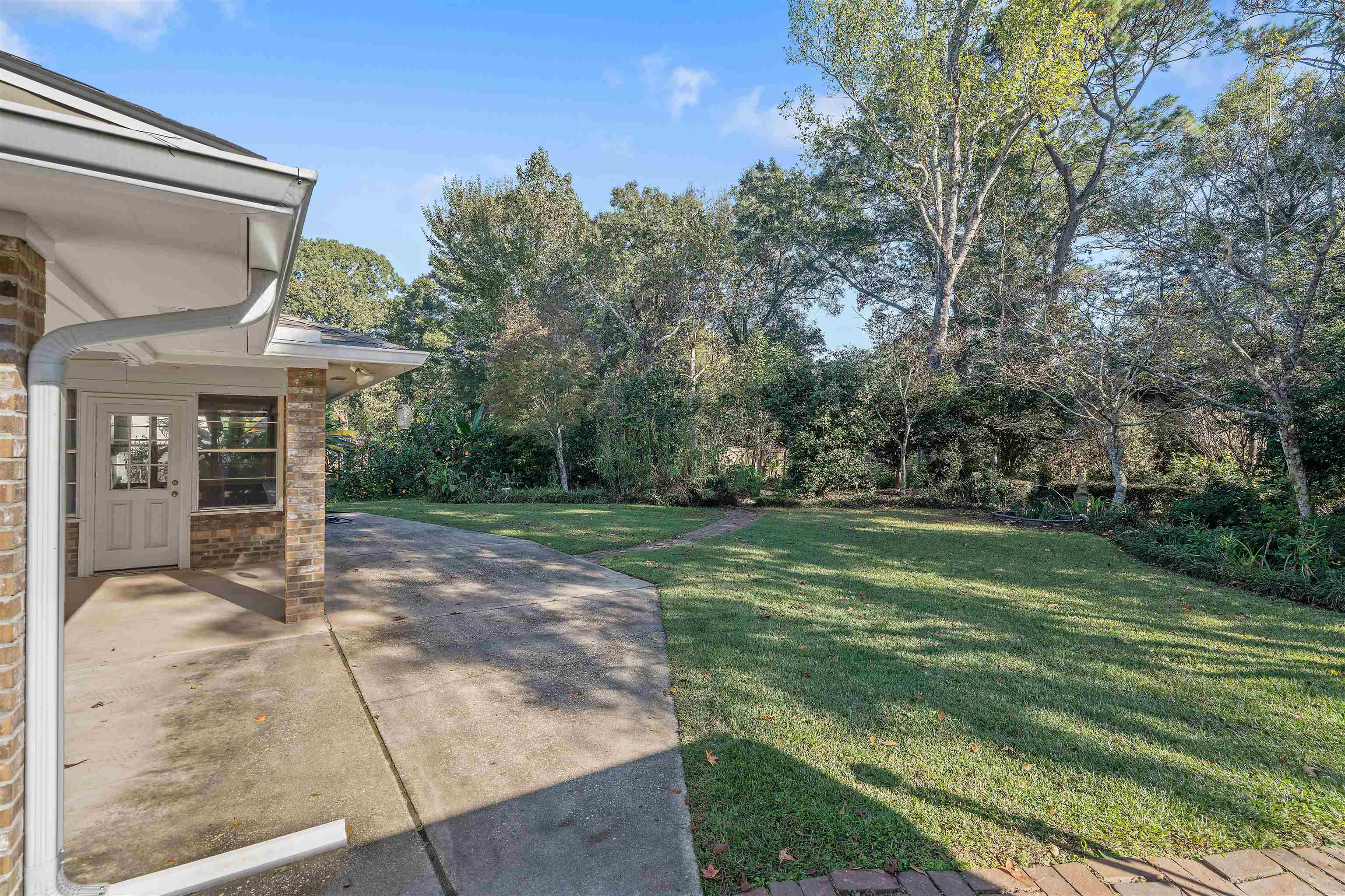 621 Spanish Main Daphne, AL 36527 - Photo 10 of 29 Yard