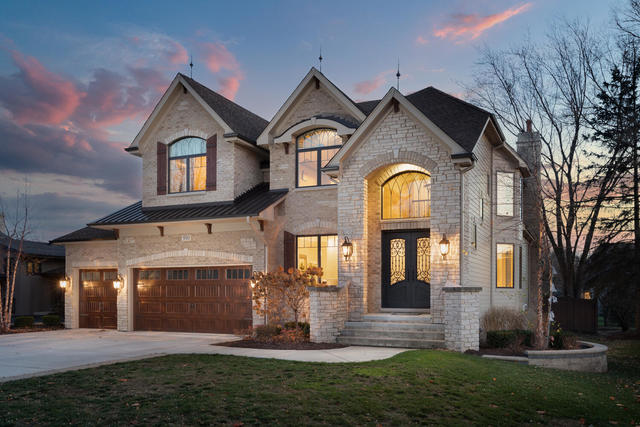 930 East Hillside Road Naperville, IL 60540 - Photo 2 of 47