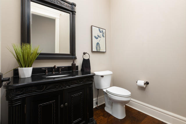 930 East Hillside Road Naperville, IL 60540 - Photo 15 of 47