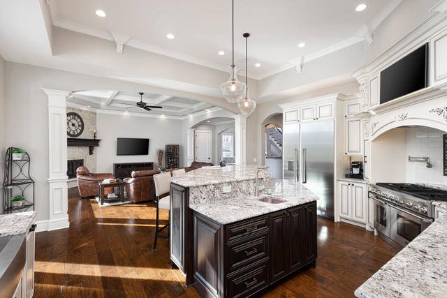 930 East Hillside Road Naperville, IL 60540 - Photo 18 of 47