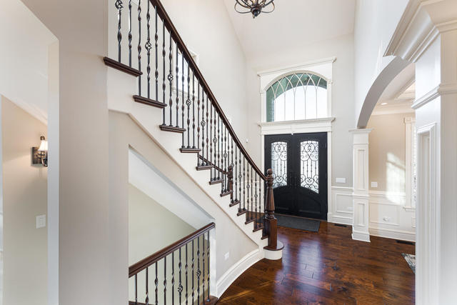 930 East Hillside Road Naperville, IL 60540 - Photo 8 of 47