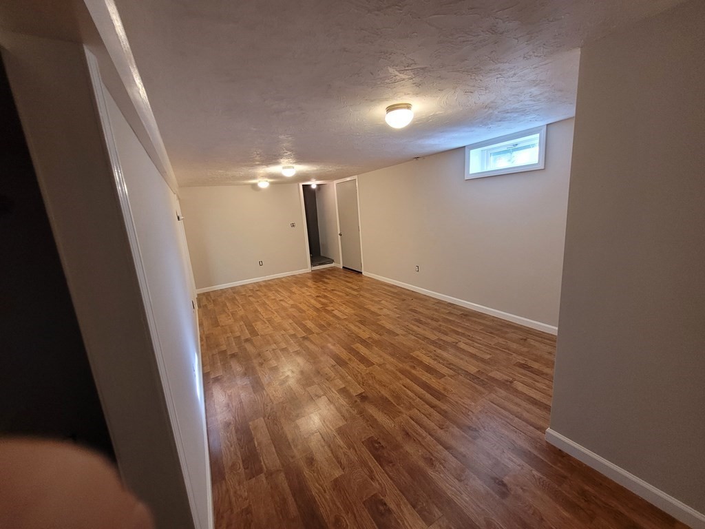 82 Pelham Street Springfield, MA 01109 - Photo 11 of 17