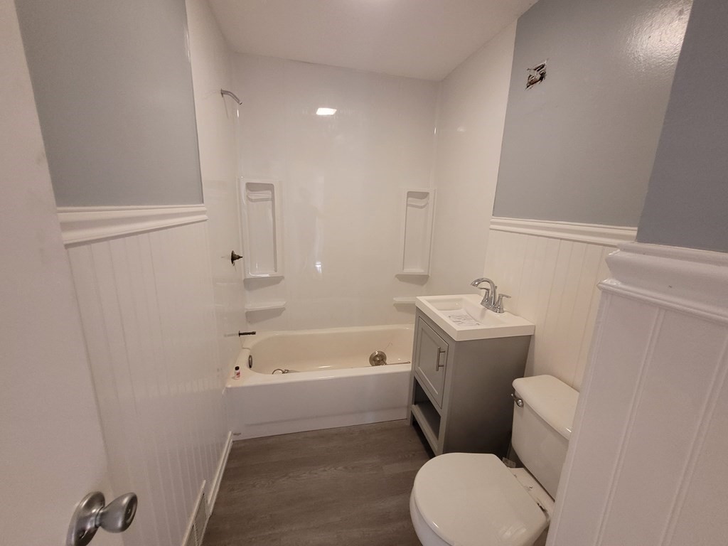 82 Pelham Street Springfield, MA 01109 - Photo 9 of 17