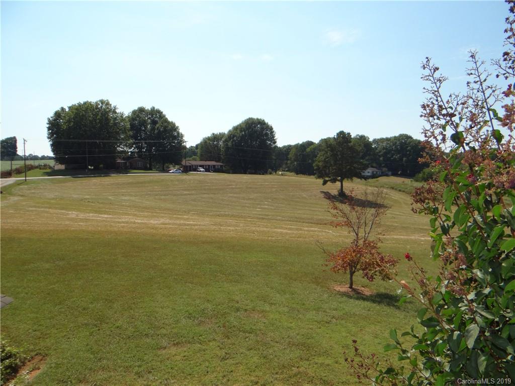 5871 3 D Ranch Lane Conover, NC 28613 - Photo 6 of 25 Gallery Image 6
