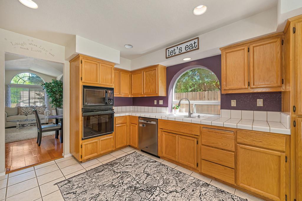 194 Briggs Ranch Drive Folsom, CA 95630 - Photo 11 of 28