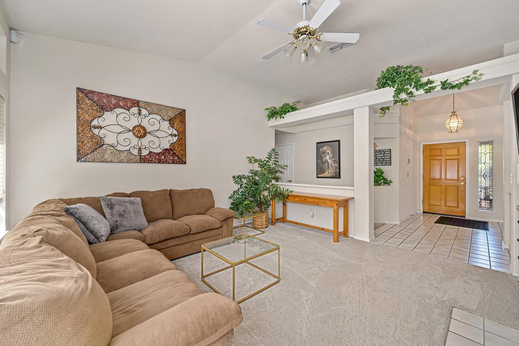 194 Briggs Ranch Drive Folsom, CA 95630 - Photo 8 of 28