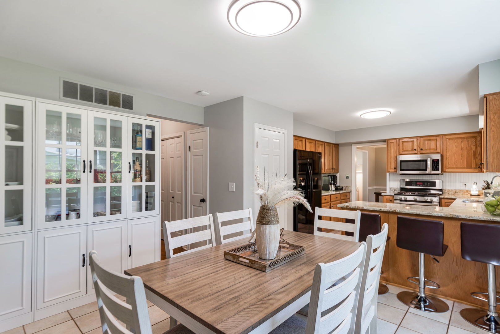 716 South Dymond Road Libertyville, IL 60048 - Photo 10 of 29