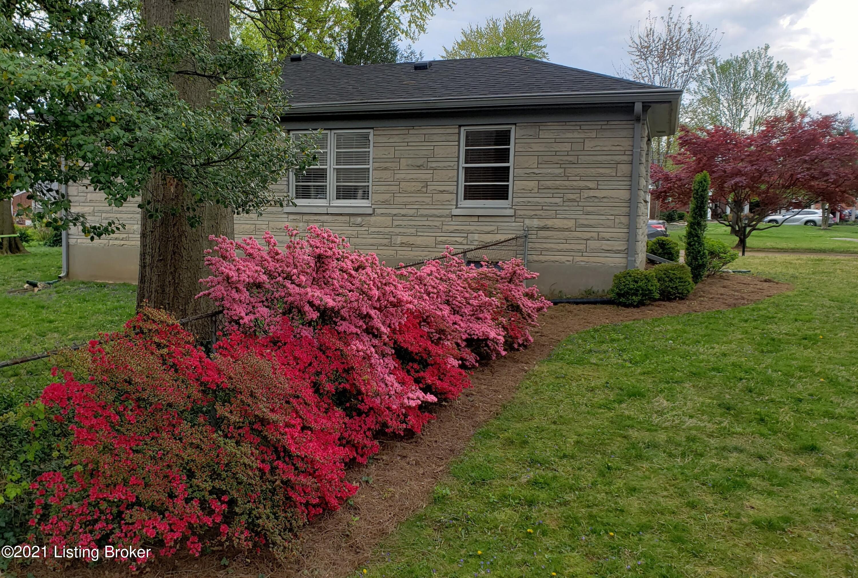 3714 Plymouth Road Louisville, KY 40207 - Photo 38 of 38 20210418_152335