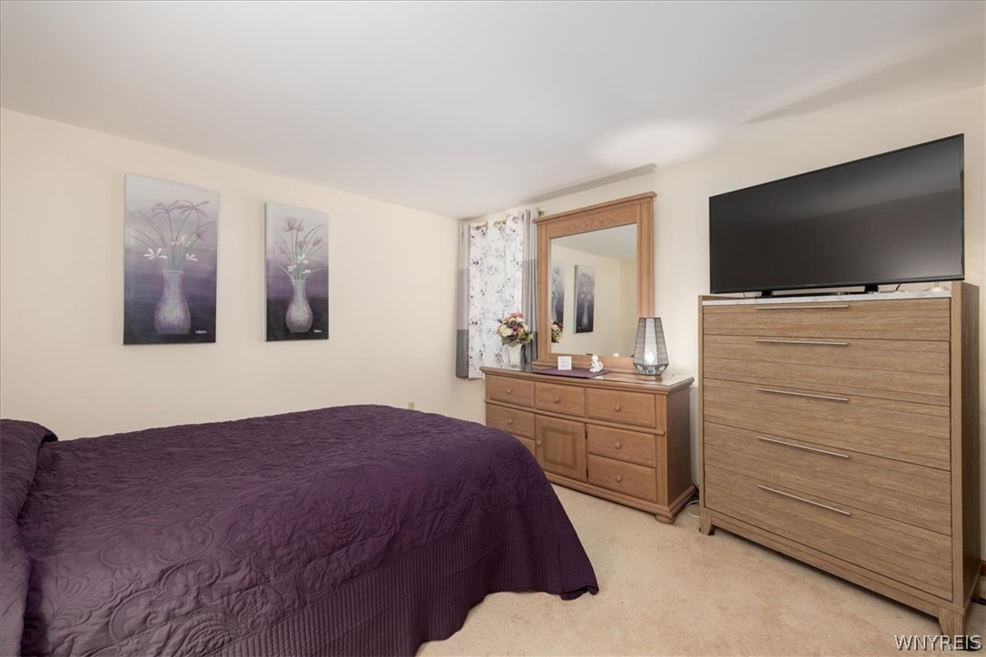 4990 Murphy Road Orchard Park, NY 14127 - Photo 18 of 33 Spacious Bedroom