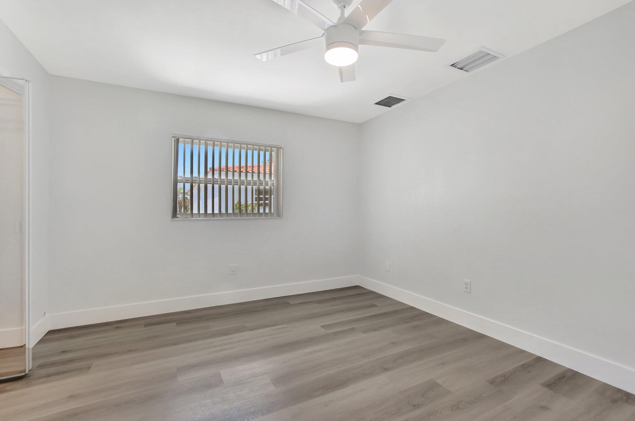 10920 Gable Street Boca Raton, FL 33428 - Photo 19 of 37 19-web-or-mls-DSC_1211