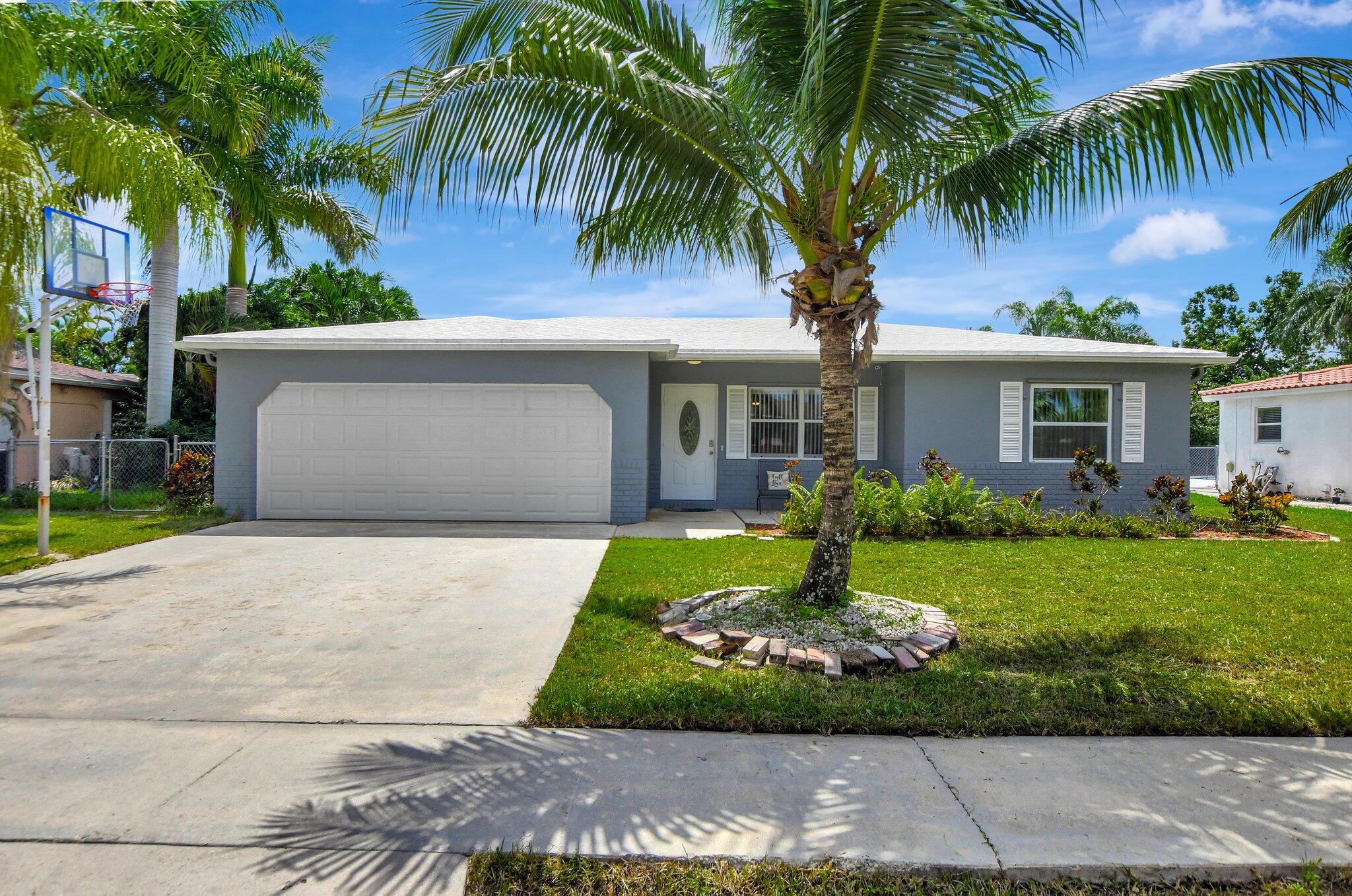 10920 Gable Street Boca Raton, FL 33428 - Photo 2 of 37 2-web-or-mls-DSC_1126