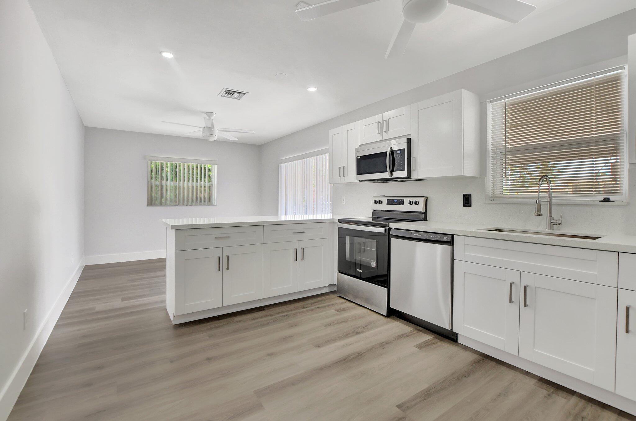 10920 Gable Street Boca Raton, FL 33428 - Photo 24 of 37 24-web-or-mls-DSC_1236