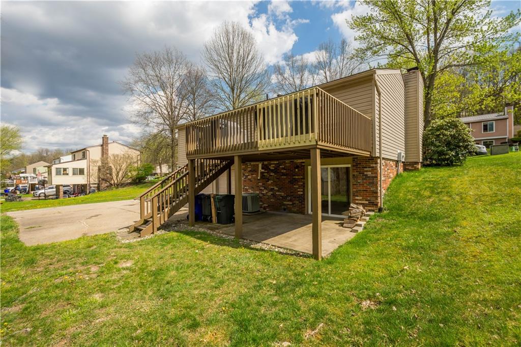 137 Walnut Strand Imperial, PA 15126 - Photo 31 of 37 a view of a house with a yard