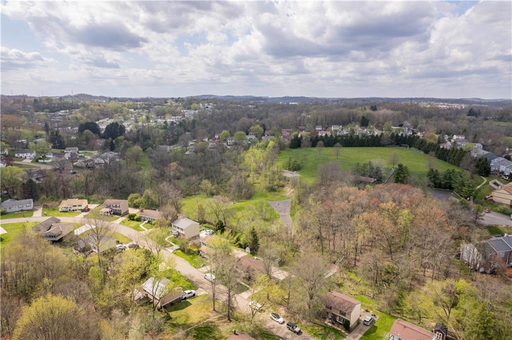 137 Walnut Strand Imperial, PA 15126 - Photo 33 of 37 an aerial view of a houses with yard