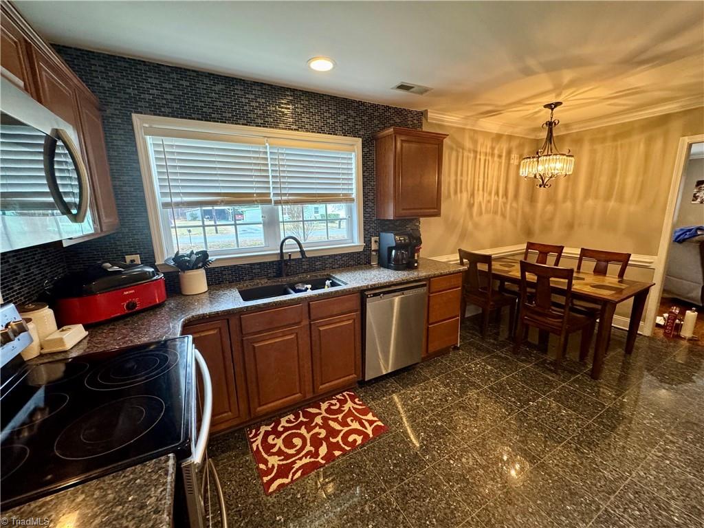 4253 Brown Loop Randleman, NC 27317 - Photo 7 of 9 Kitchen