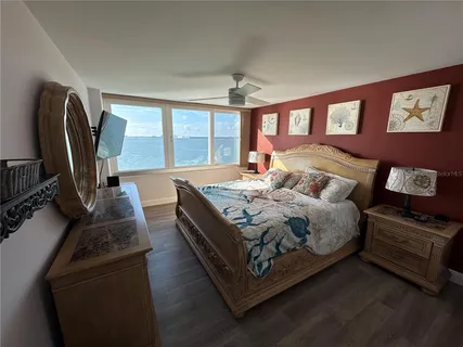 $645,900 | 5279 Isla Key Boulevard South, Unit 410, St. Petersburg, FL 33715