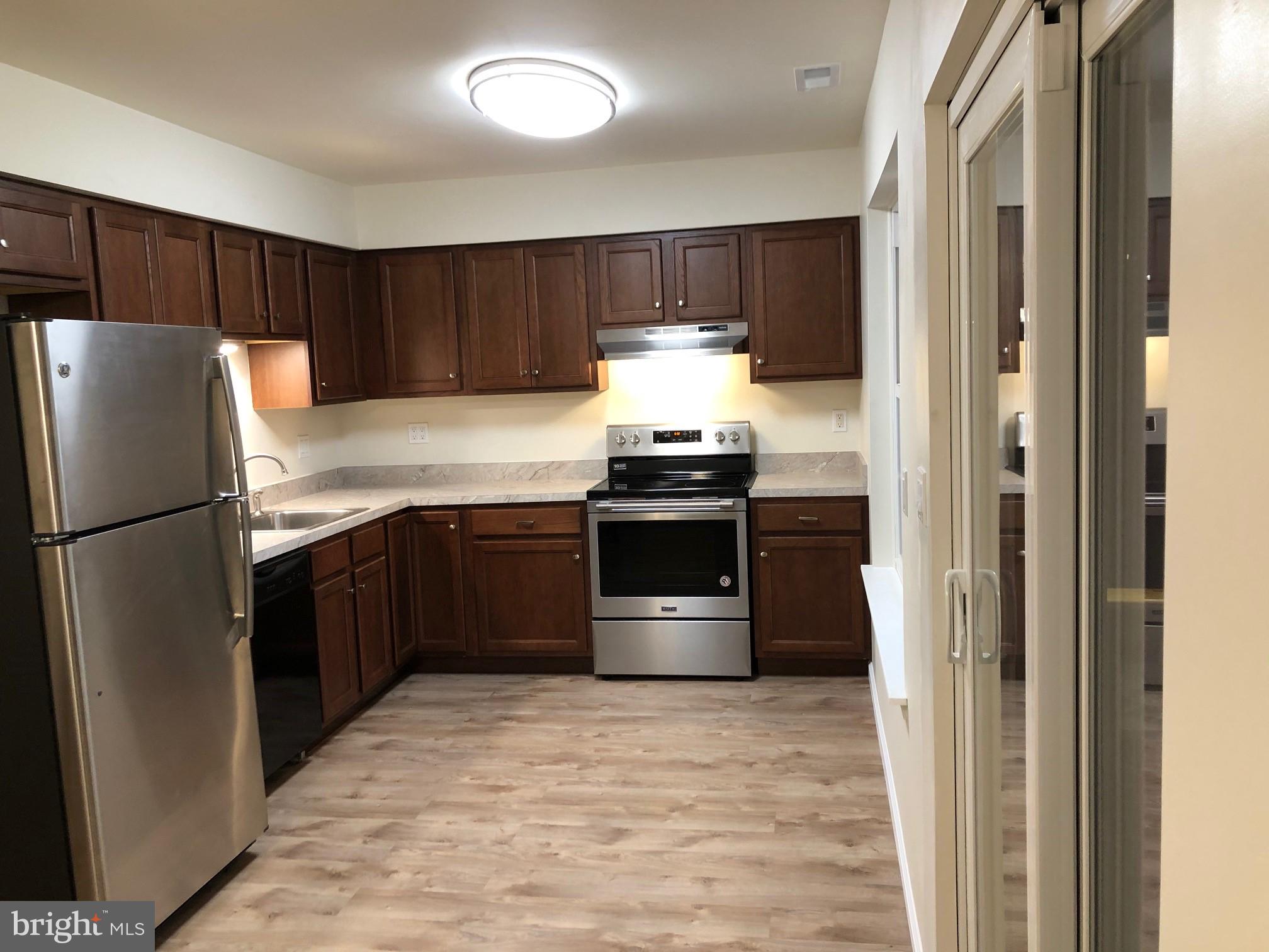 5459 Pond Road Harrisburg, PA 17111 - Photo 8 of 16 Gallery Image 8