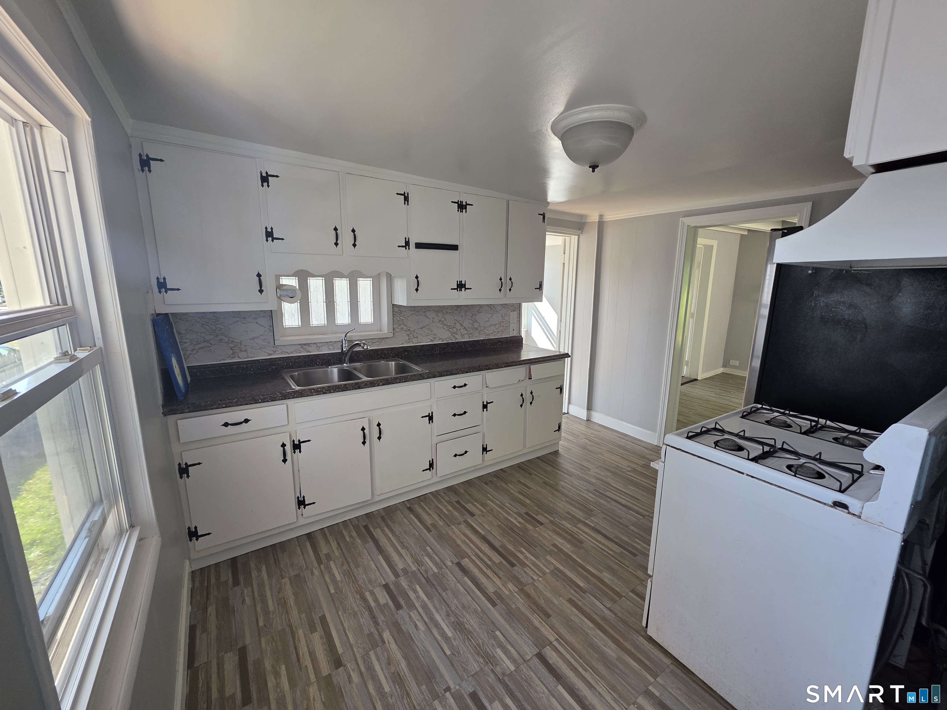 59 Victor Street Hamden, CT 06514 - Photo 7 of 18