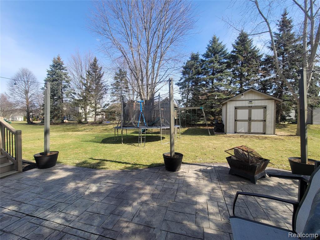 1816 Acorn Valley Drive Howell, MI 48855 - Photo 6 of 35