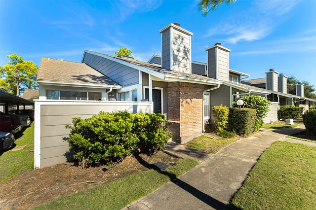 $104,990 | 12232 Bob White Drive, Houston, TX 77035