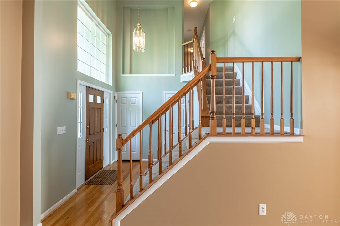10158 Tillman Road Dayton, OH 45458 - Photo 8 of 39 Gallery Image 8