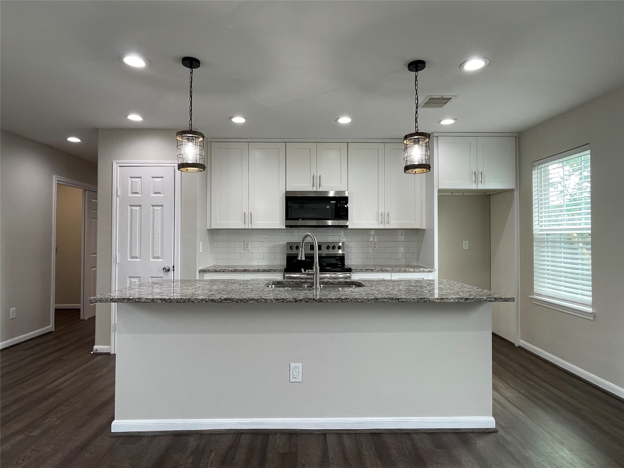 3340 Simmons Street Houston, TX 77004 - Photo 3 of 7