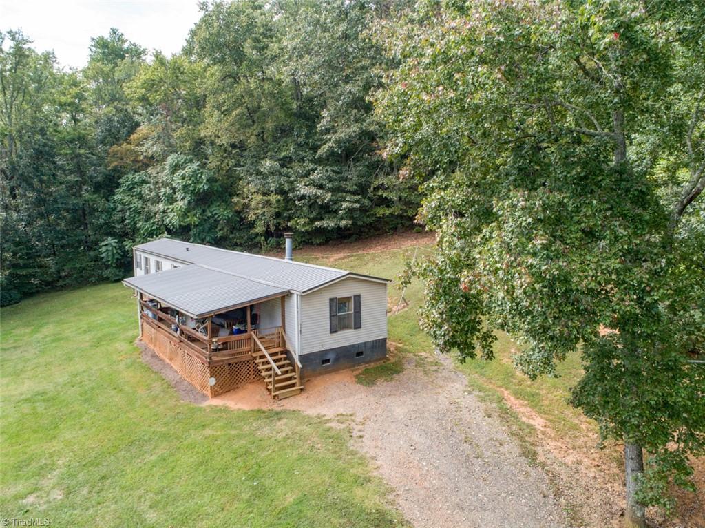 1187 Deer Chase Road Madison, NC 27025 - Photo 4 of 27 Gallery Image 4