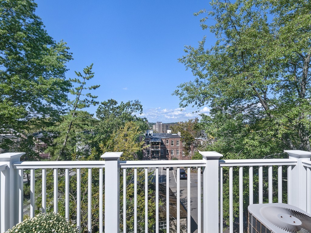 41 Addington Road, Unit 2 Brookline, MA 02445 - Photo 11 of 14