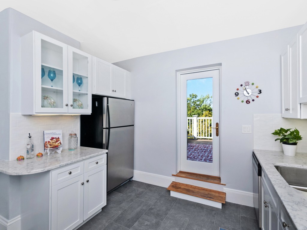 41 Addington Road, Unit 2 Brookline, MA 02445 - Photo 6 of 14