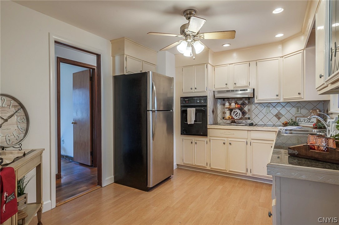109 Ruth Road Clay, NY 13212 - Photo 12 of 21