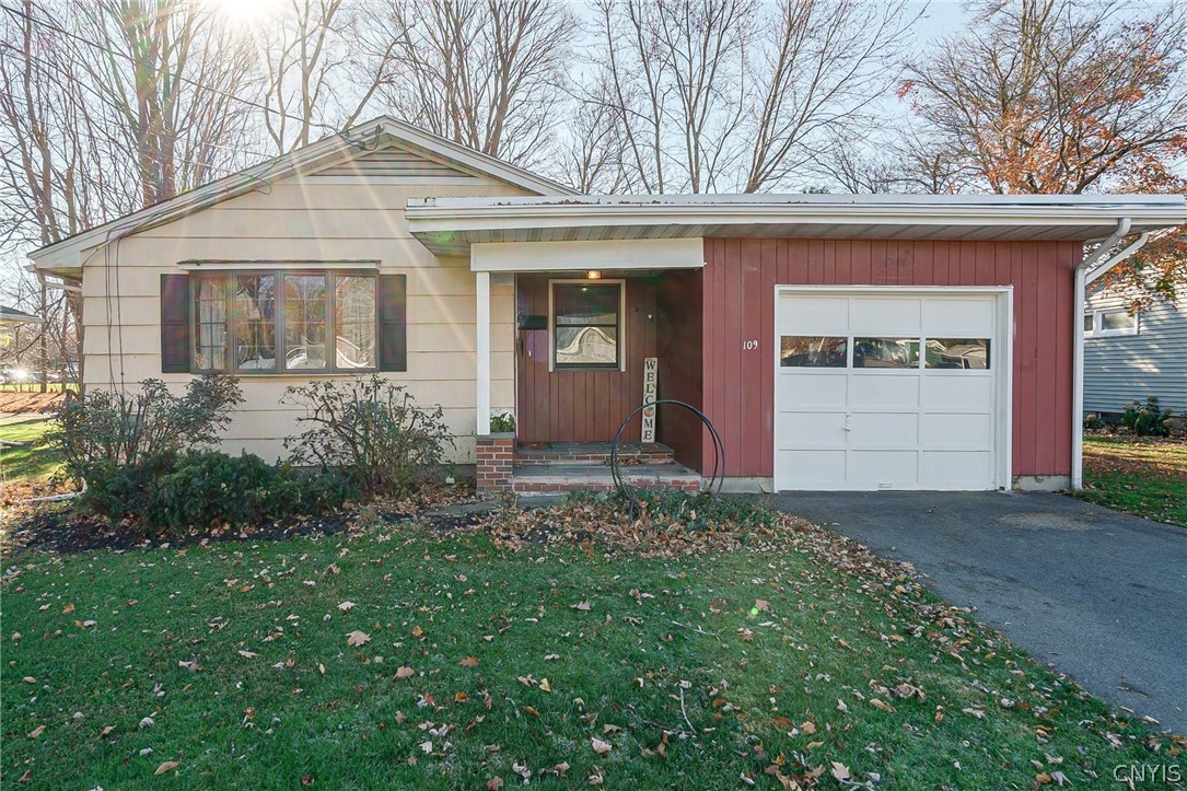 109 Ruth Road Clay, NY 13212 - Photo 2 of 21