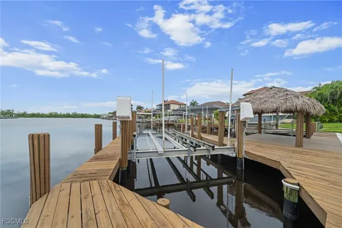 $1,100,000 | 4310 Sands Boulevard, Cape Coral, FL 33914