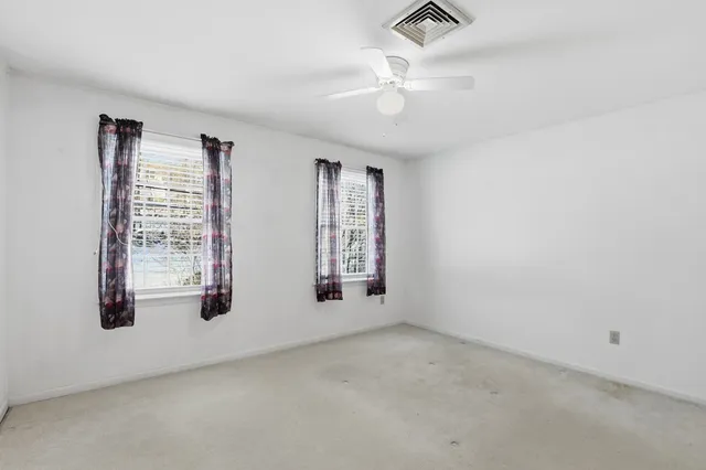 $324,900 | 117 Fox Hollow Way, Manchester, NH 03104