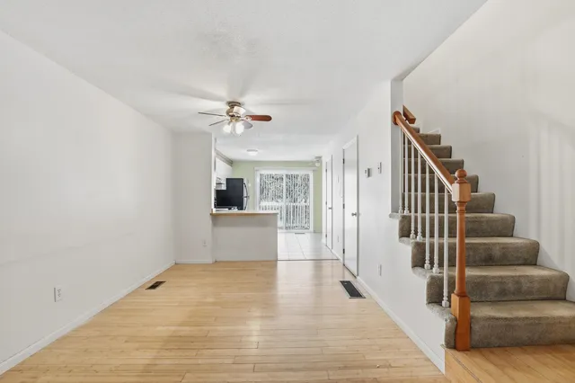 $324,900 | 117 Fox Hollow Way, Manchester, NH 03104