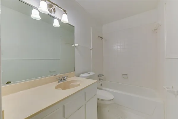 $2,800 | 1701 Jennie Avenue, Unit B, Austin, TX 78703