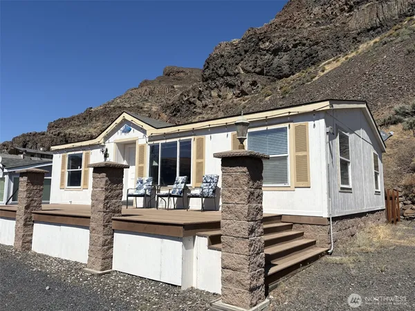 $469,000 | 1198 North Section Place, Quincy, WA 98848