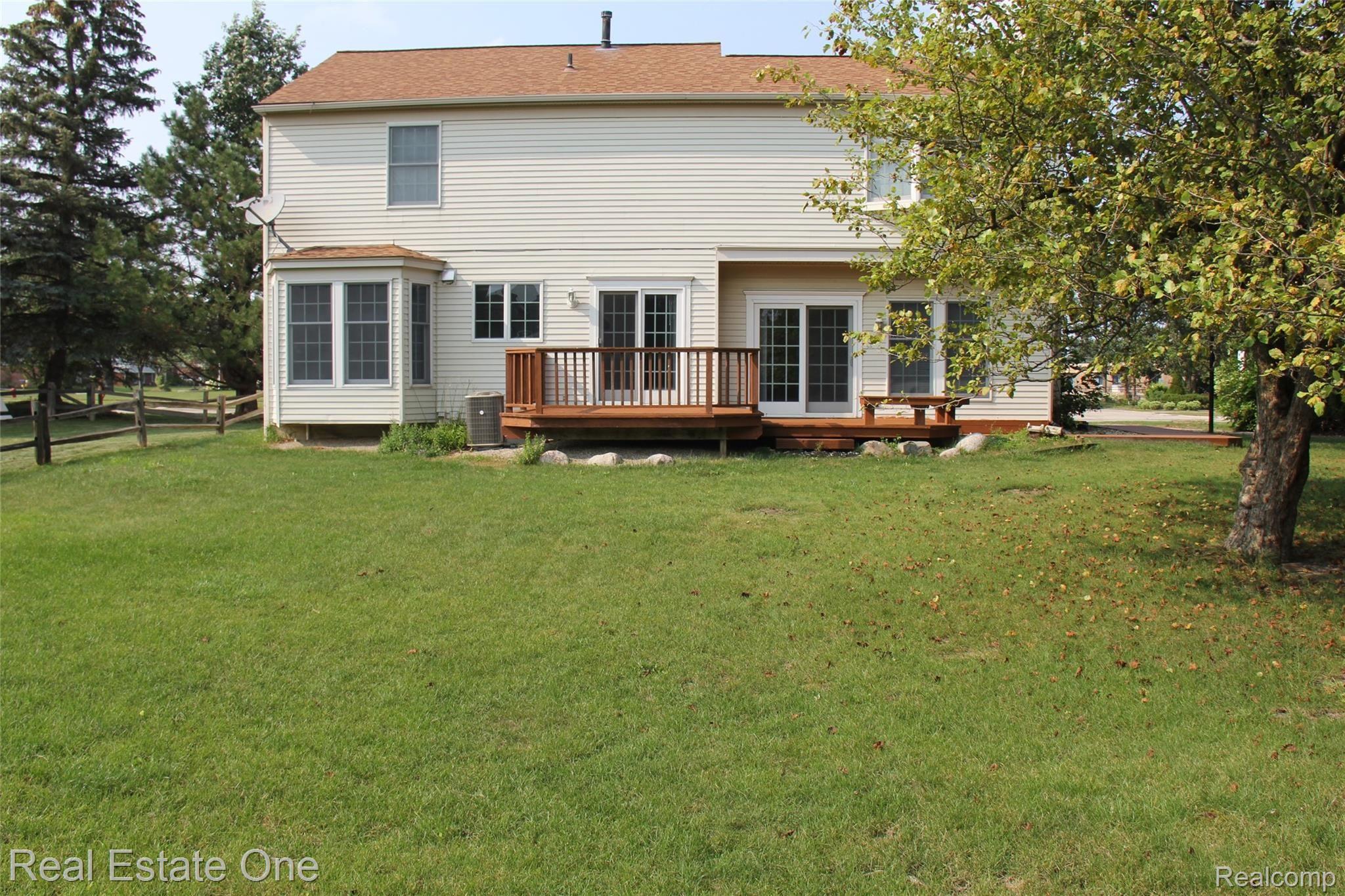 44777 Saltz Road Canton, MI 48187 - Photo 7 of 65 IMG_4727.JPG