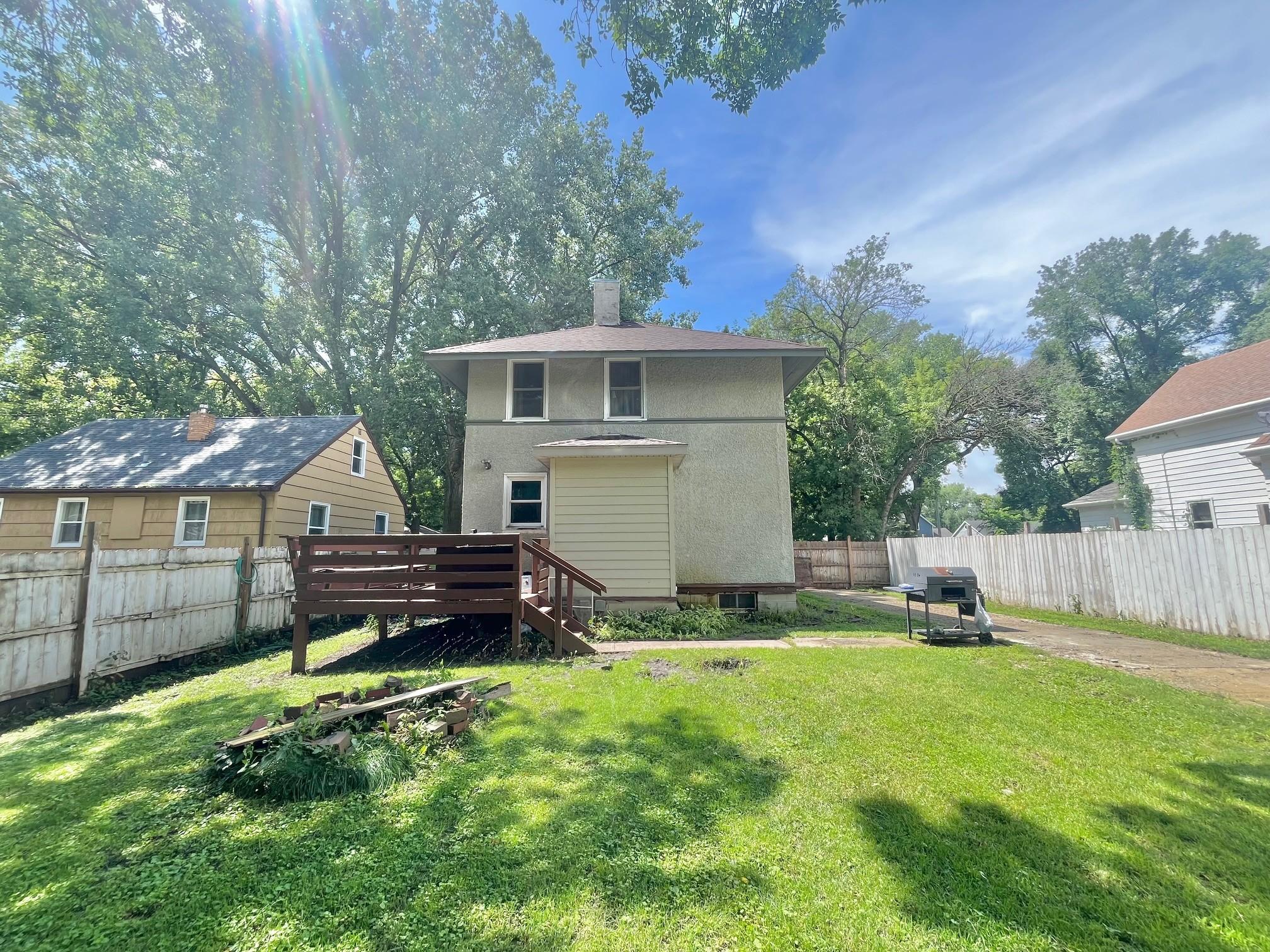 611 16th Street Southwest Willmar, MN 56201 - Photo 3 of 21