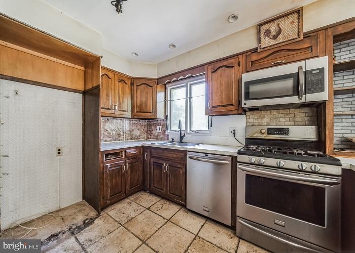 10 Baldwin Terrace Wayne, NJ 07470 - Photo 10 of 22