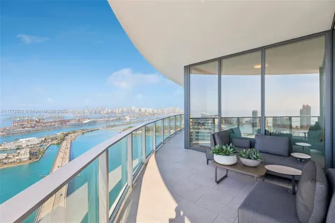 $14,000,000 | 500 Alton Road, Unit 4201 05, Miami Beach, FL 33139