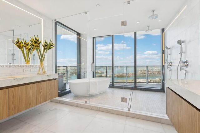 $14,000,000 | 500 Alton Road, Unit 4201 05, Miami Beach, FL 33139
